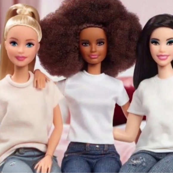 ON HOLD Mac Barbie Lipstick - Picture 10 of 16